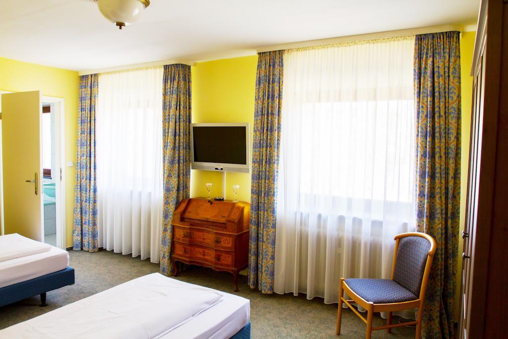 Heidekrug Hotel Oberursel Kamer foto