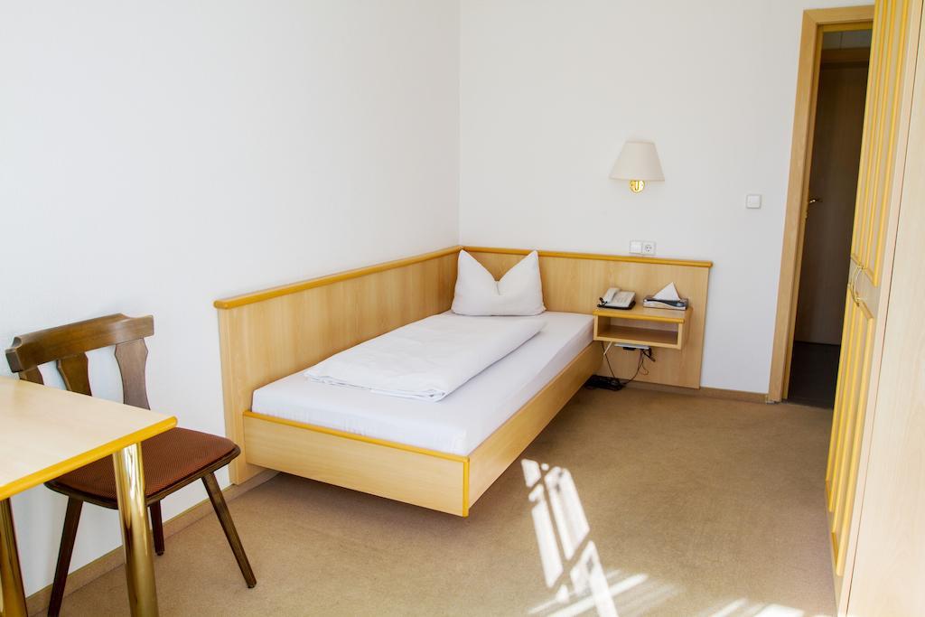 Heidekrug Hotel Oberursel Kamer foto