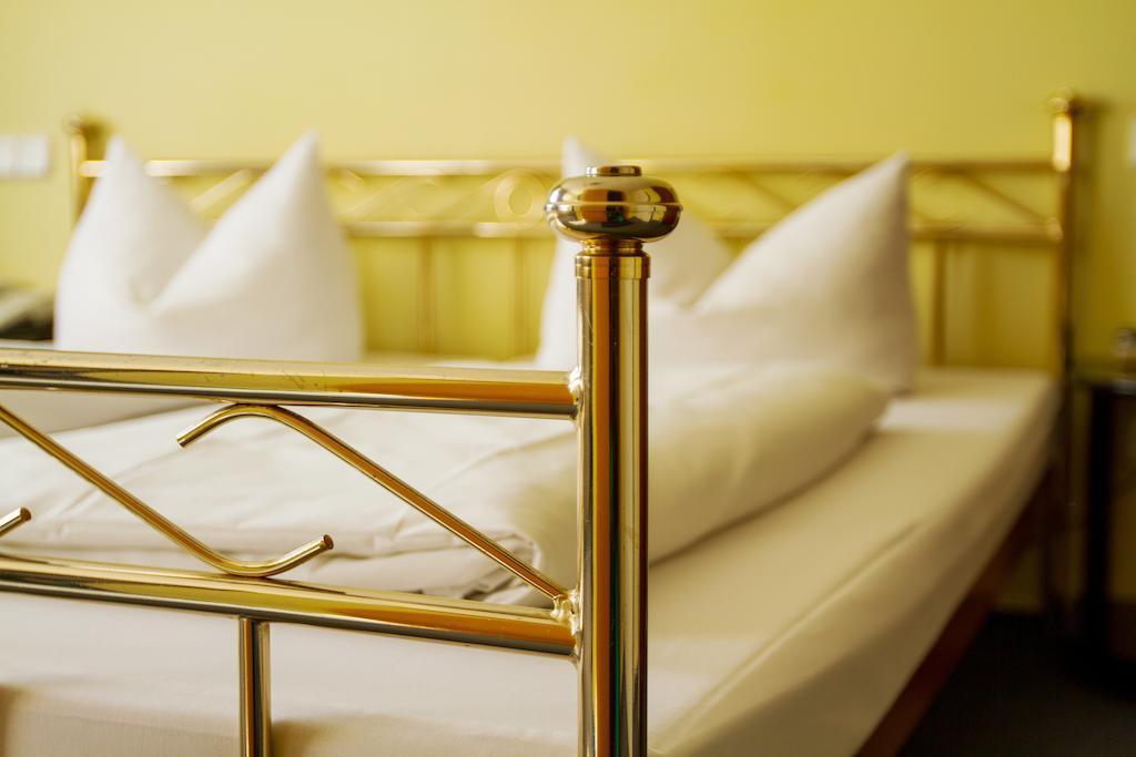 Heidekrug Hotel Oberursel Kamer foto