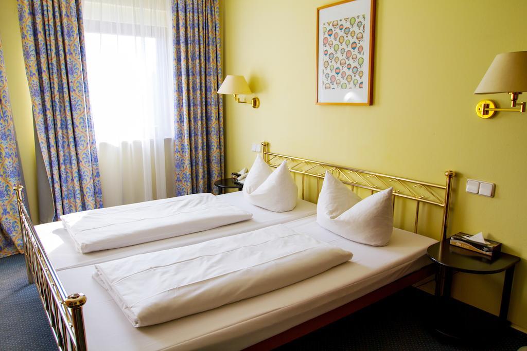 Heidekrug Hotel Oberursel Kamer foto